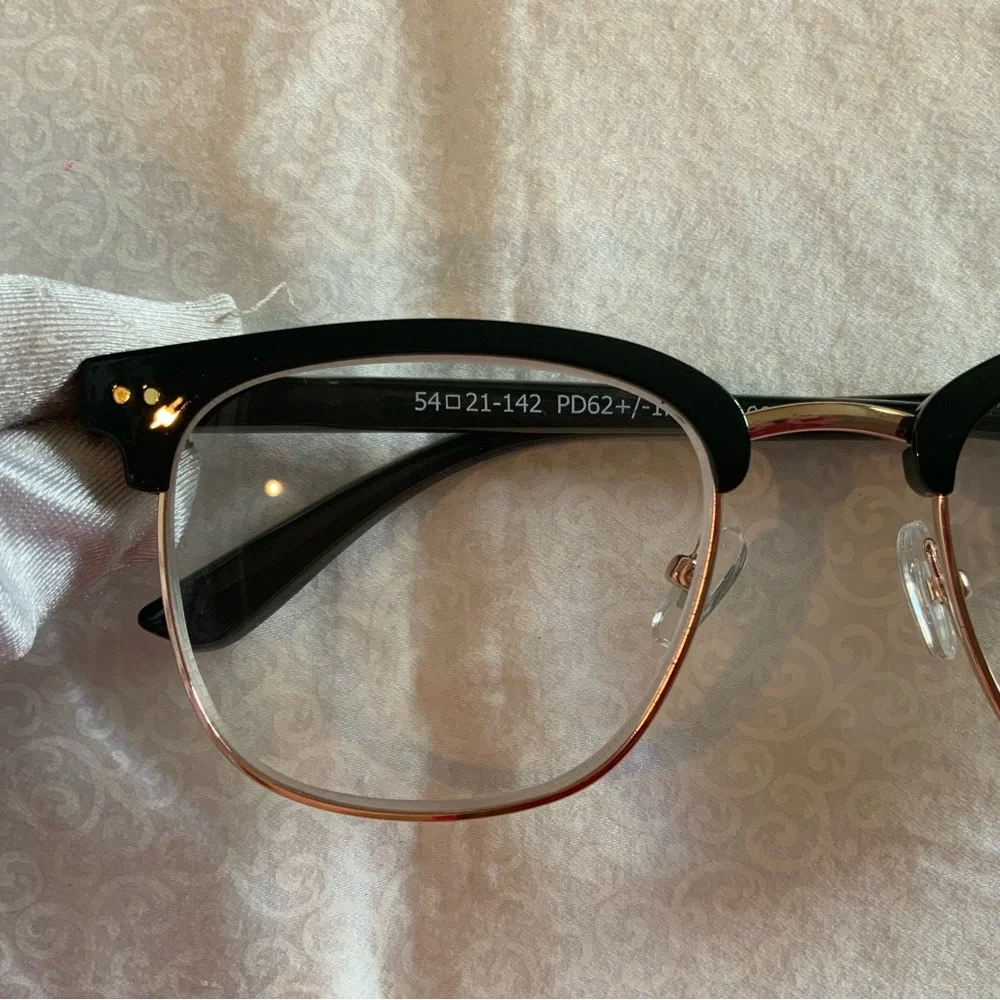 Aldi Batavia IL 60510 841472 54-21-142 PD62+/-1MM +2.00D Eyeglasses Men’s Black